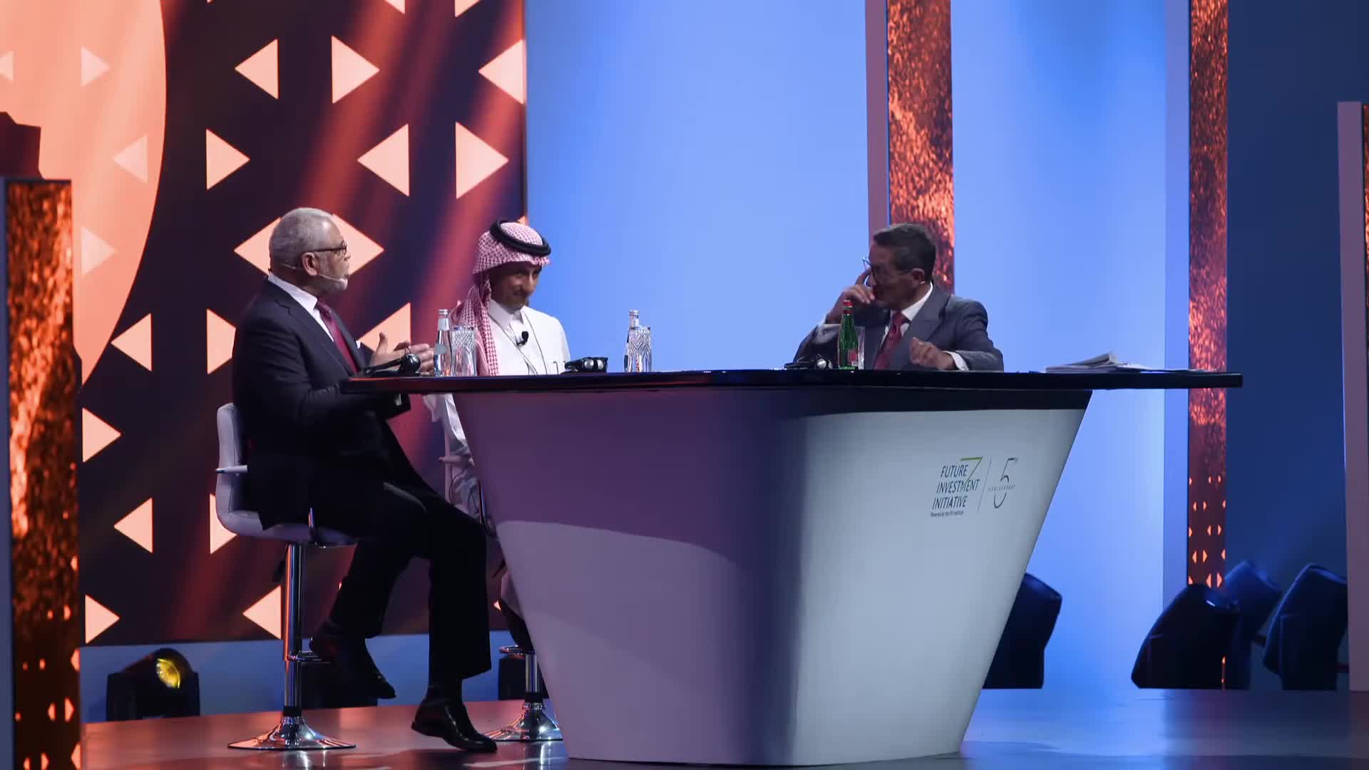 HE Ahmed Al Khateeb and Arnold W. Donald Discussing The Future of Tourism at FII5