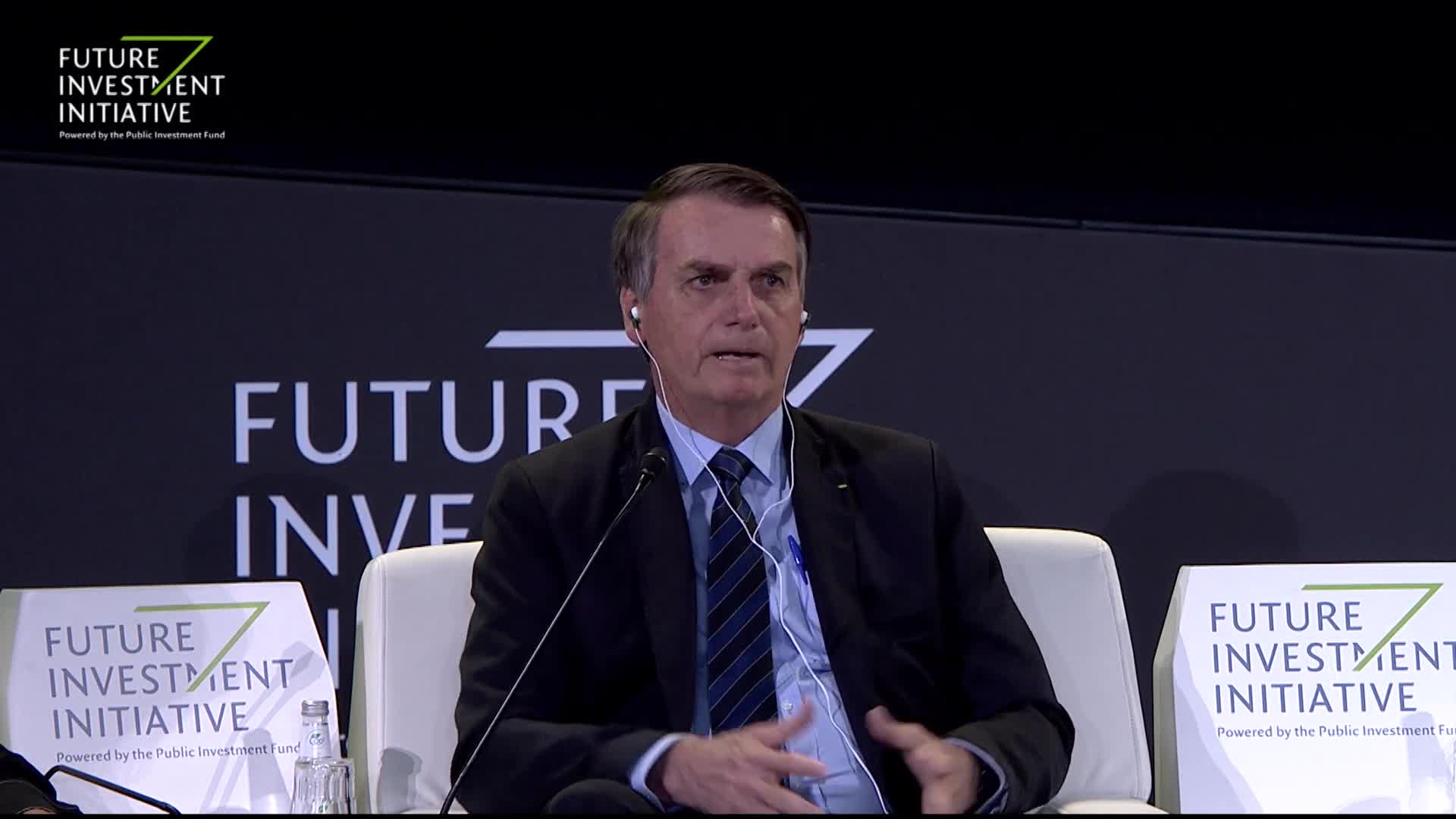 President Jair Bolsonaro and Lubna Olayan 
discuss Brazil  Future Investment Initiative
 2019  Day 2