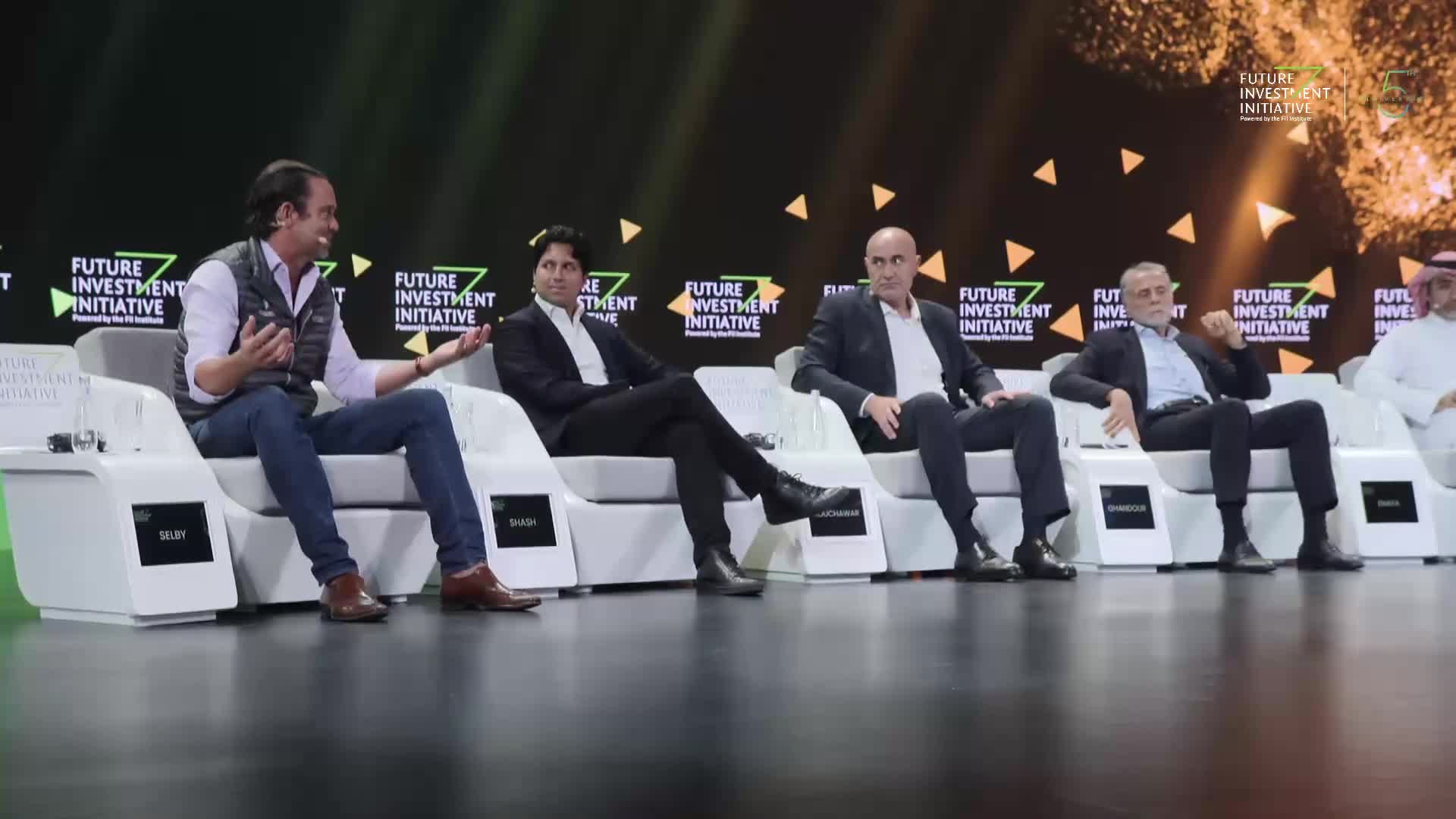 Leading Investors Discuss the Rise of 
Private Capital - #FII5